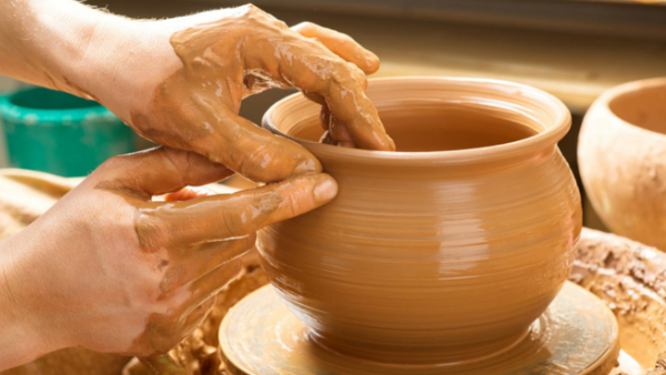 KAKANI-POTTERY-MAKER